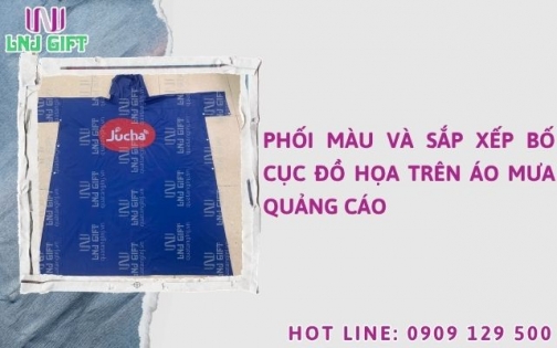 Phối màu và sắp xếp bố cục đồ họa trên áo mưa quảng cáo